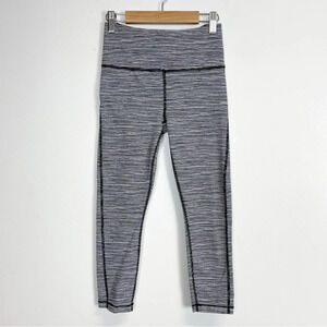 Athleta Ultimate Capri Leggings Womens Size XXS Black White Striped Stretch